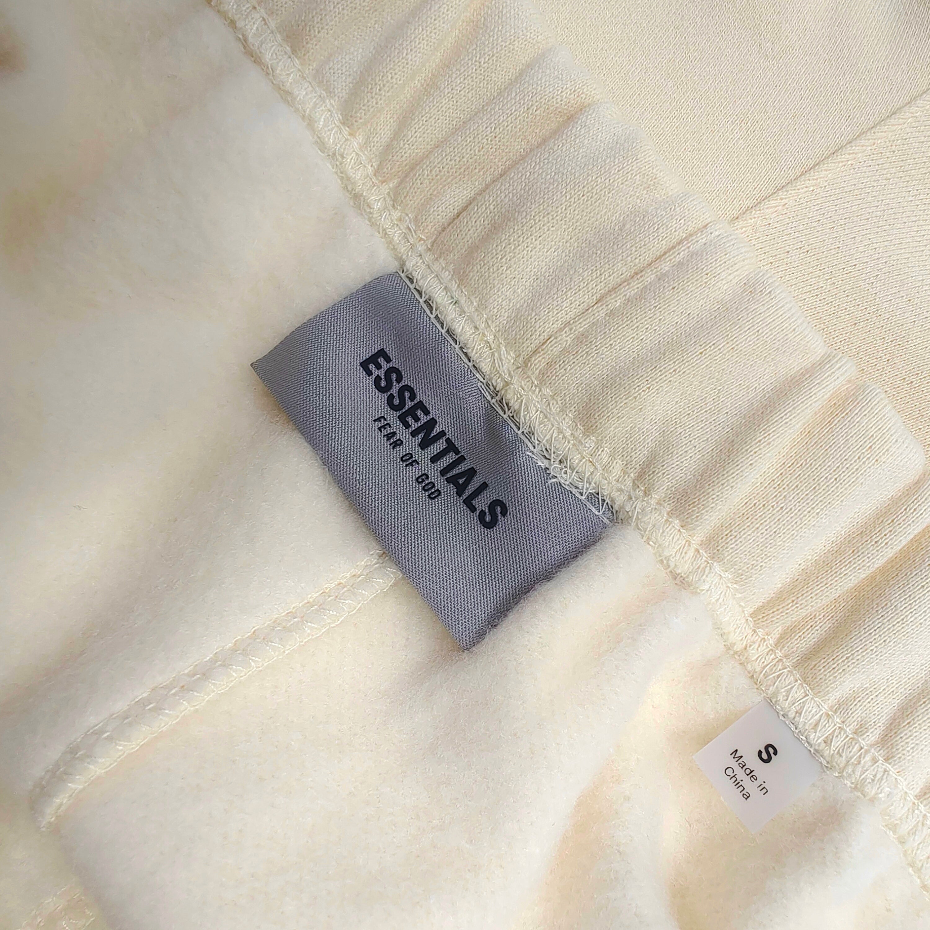 Fear of God ESSENTIALS Relaxed Sweat Shorts